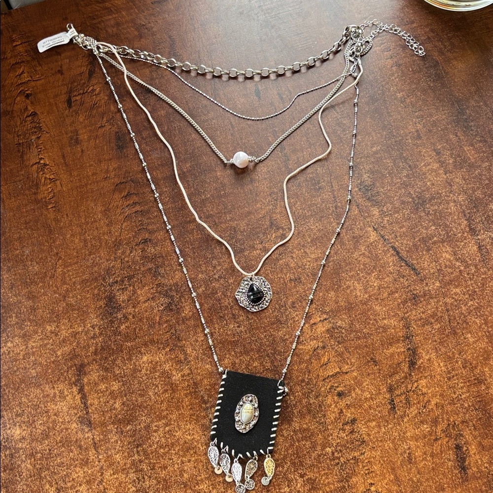 NWT! Free People Sightseer Pocket Layered Necklace in black